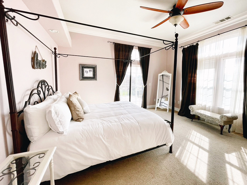 Guest bedrooms in the house at Wolfe Heights Estate